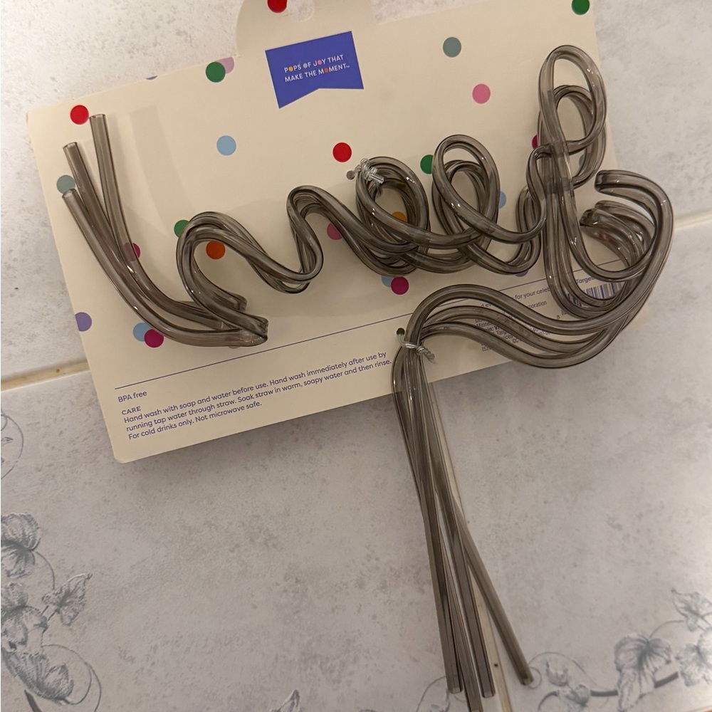 Gray Love Shaped straws 
Set of 4 straws